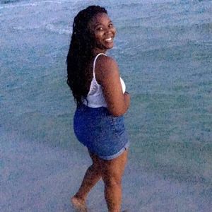 Meet your Posher, Torri